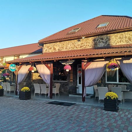 Three Aces Hotel Velyka Dobron Exterior photo